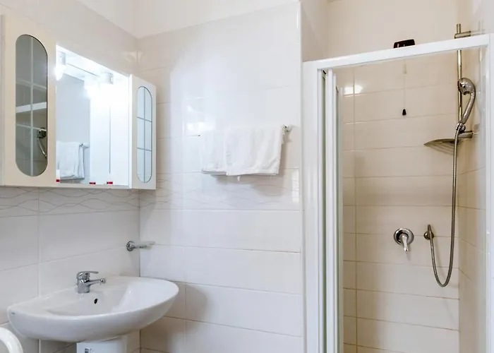 Отель Trieste *