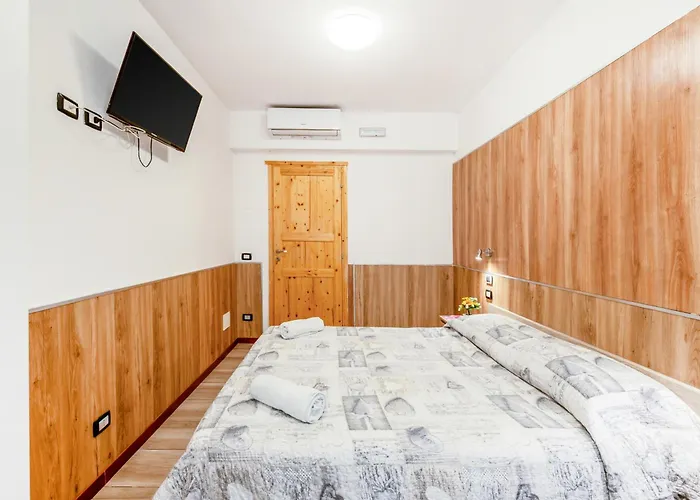 Trieste Отель Маргера